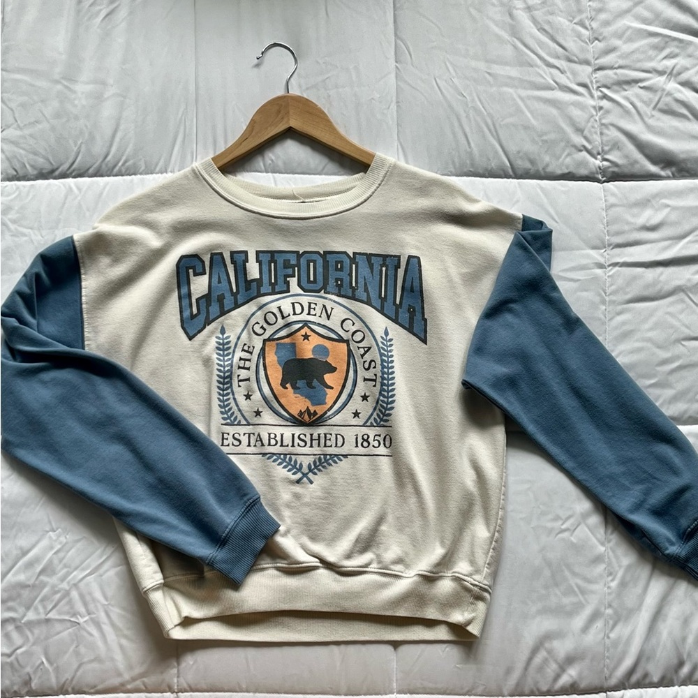 Women’s California Crewneck- Size Medium